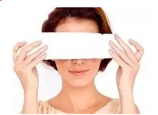 起床眼睛腫？原因可能是這些