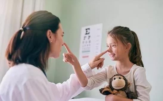 父母是近視眼，孩子一定會(huì)近視嗎？